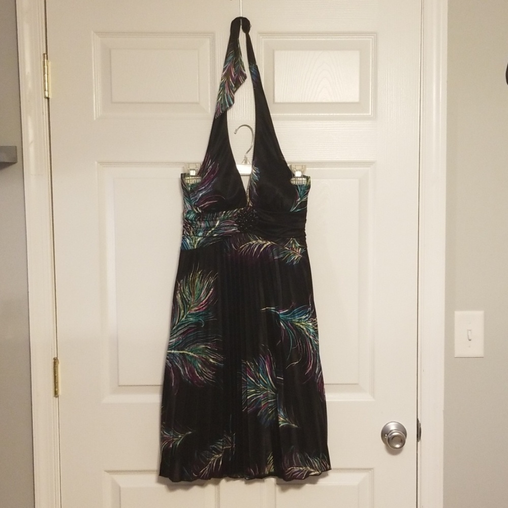 Dress - Picture 1 of 3